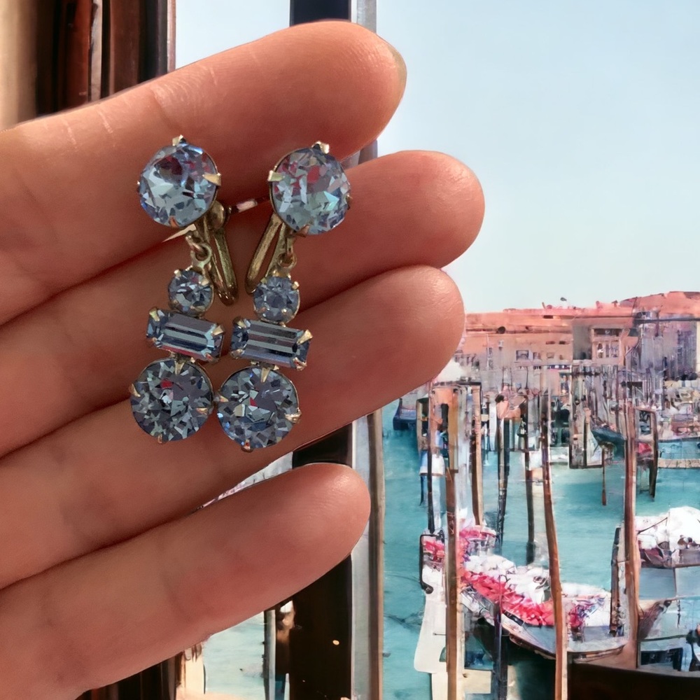 Vintage baby blue crystal rhinestone dangle earrings